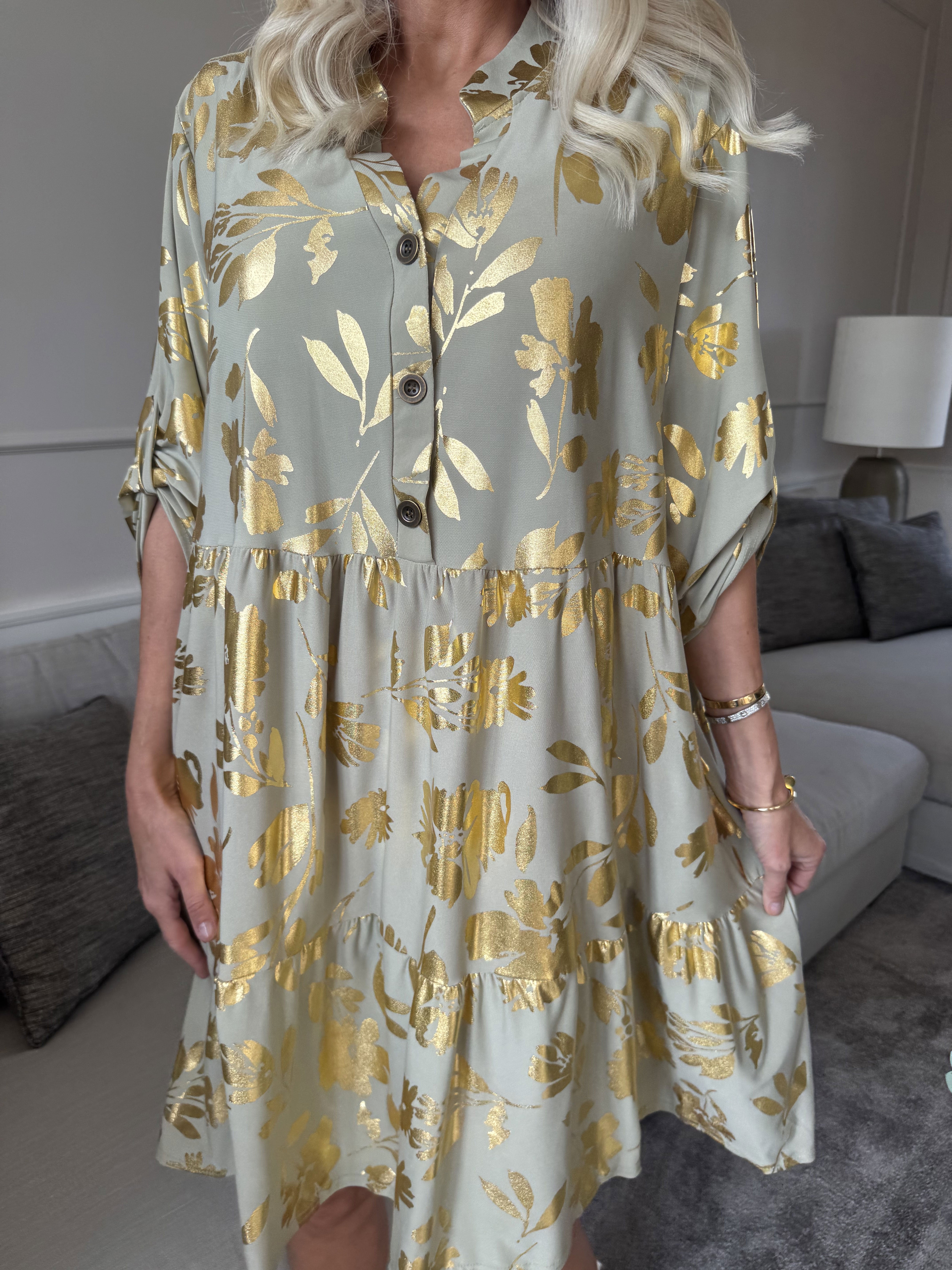 Milano Gold Flower Midi - Klänning med guldblad och lager-på-lager-look
